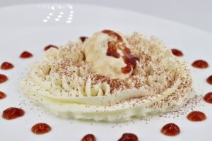 tiramisú deconstruido con bizcochos coral principal