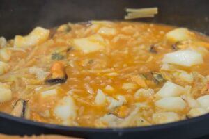 fideuá de sepia paso 5