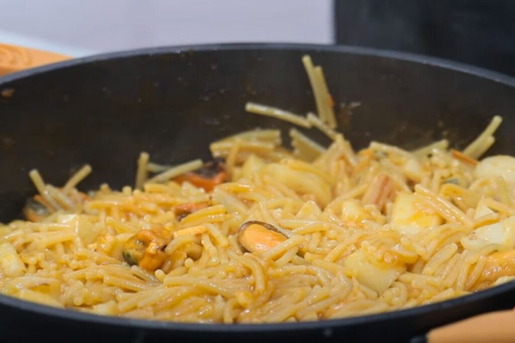 fideuá de sepia paso final