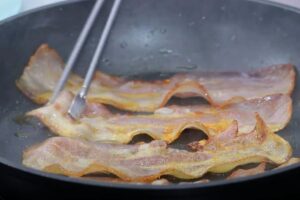 hojaldre relleno de carne y panceta paso 4