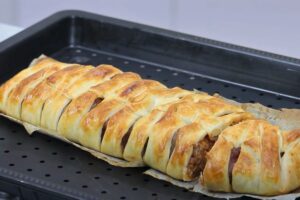 hojaldre relleno de carne y panceta paso 6