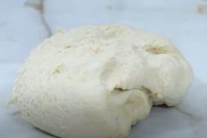 pizza carbonara con masa casera paso 1