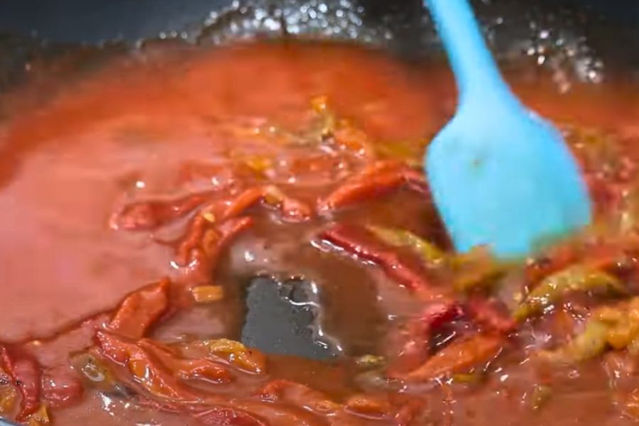 merluza en salsa con almejas y espárragos paso 1