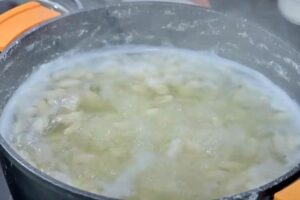 fabes con almejas asturianas paso 1