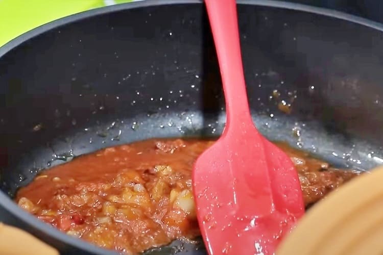 Alubias pochas con estofado de codorniz paso 3