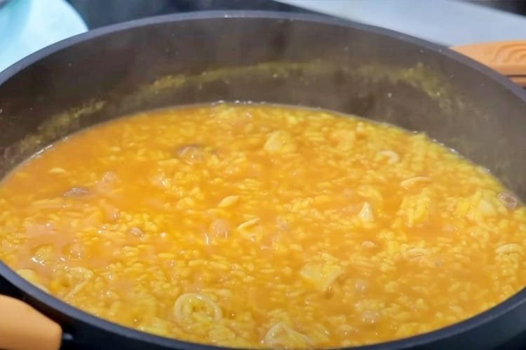 Arroz cremoso con calamares y gambas principal