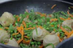 menestra con yema curada paso 5