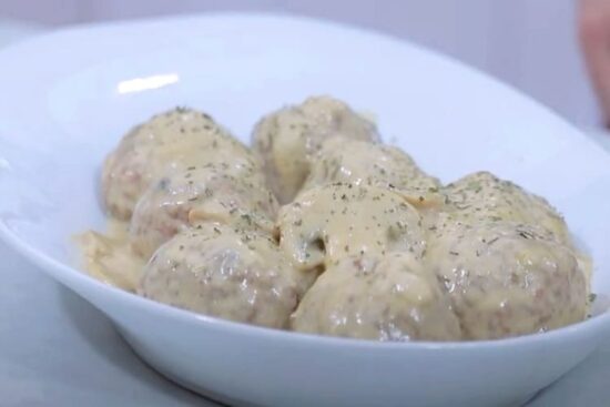 albóndigas en salsa de nata y soja principal