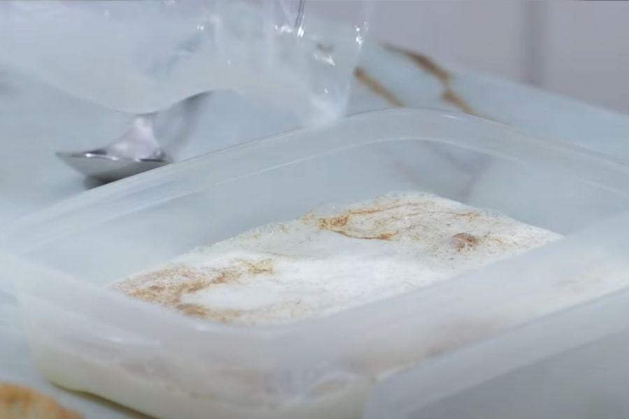 torrijas con leche condensada paso 1