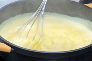 Tarta de la abuela con bizcochos Coral paso 1