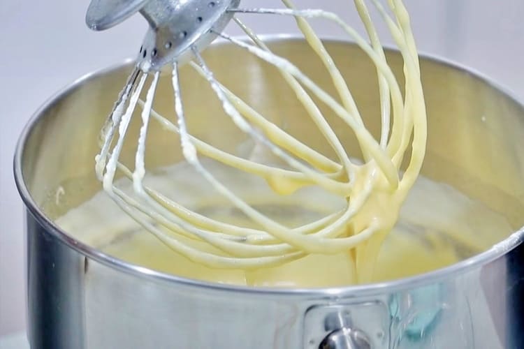 Magdalenas de limón y aceite de oliva paso 2