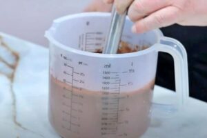 Tarta de la abuela con bizcochos Coral paso 2