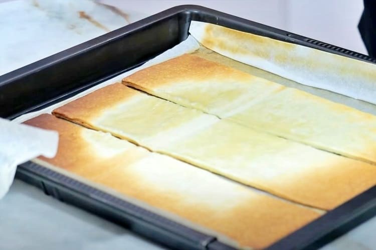 milhojas de crema y merengue paso 2