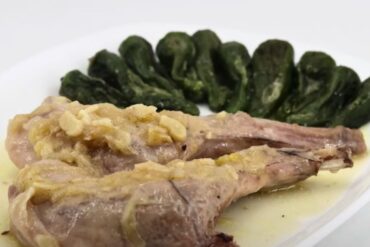 Brazuelos de conejo encebollados portada