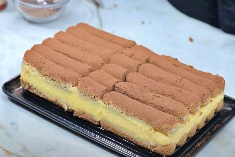 Tarta de la abuela con bizcochos Coral principal