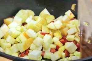 2 recetas con samfaina de verduras paso 1