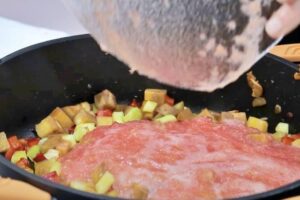 2 recetas con samfaina de verduras paso 2