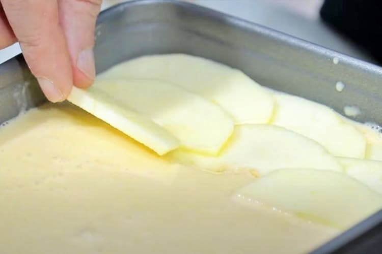 Tarta de manzana diferente y muy fácil paso 3