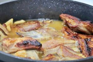 falda de cordero con patatas al ajillo paso 4