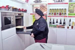 empanada de hojaldre de pollo y queso paso 4