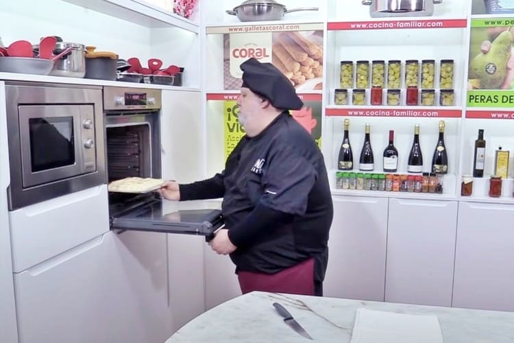 empanada de hojaldre de pollo y queso paso 4