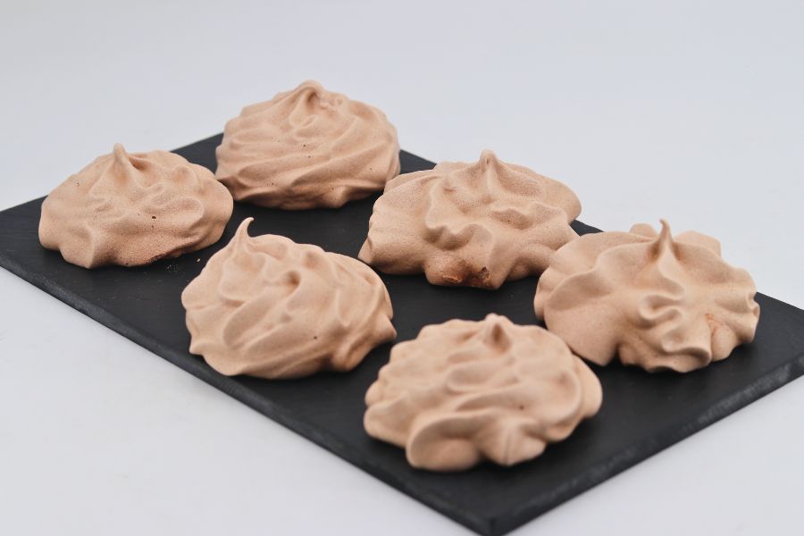 Roquitas de merengue y chocolate paso final