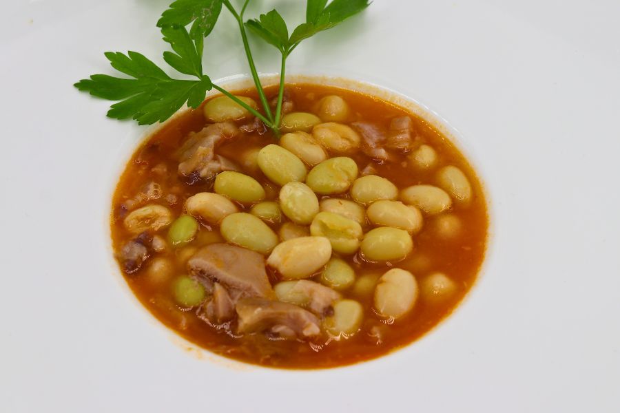 alubias blancas con manitas de cerdo final