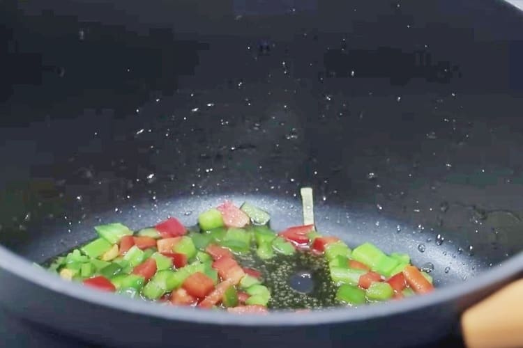 Macarrones con la salsa de Javier Romero paso 1