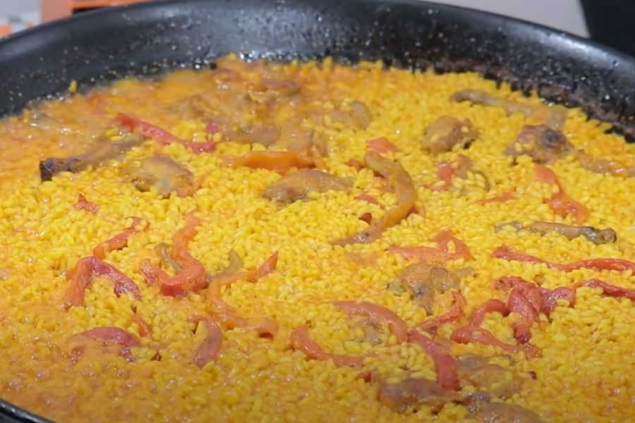 arroz con brazuelos de conejo paso final