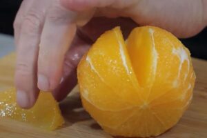 ensalada de langostinos con cítricos, paso 1