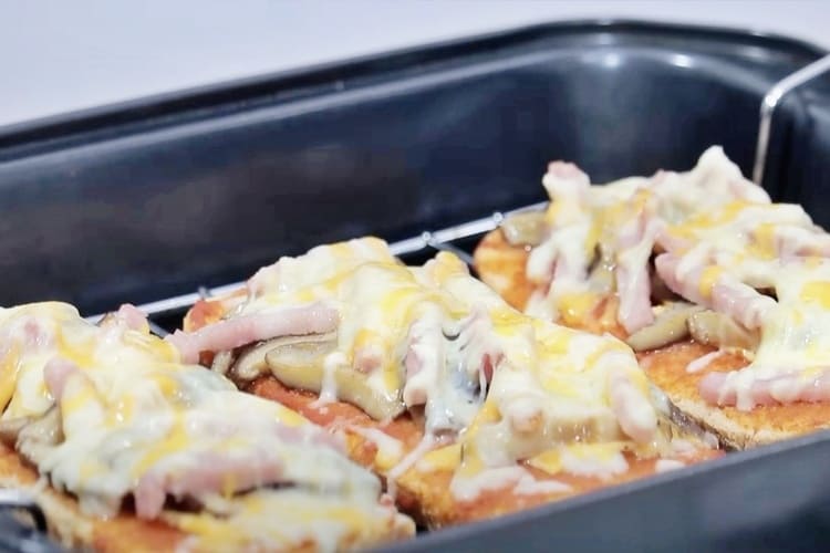 Tostadas pizza paso final