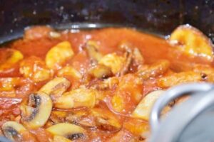 Macarrones con gambas y champiñones paso 3