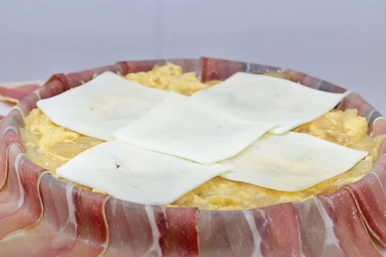 Tarta de tortilla de patata y jamón serrano paso 7