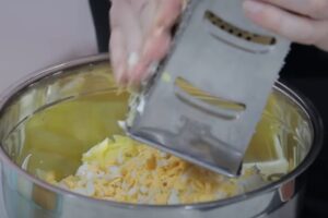 sándwich vegetal de ensaladilla rusa paso 1