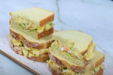 sándwich vegetal de ensaladilla rusa portada