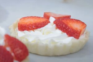 tartaletas de nata y fresas paso 3