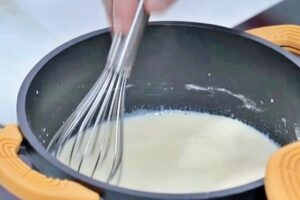 Tarta de manzana con hojaldre y crema paso 1