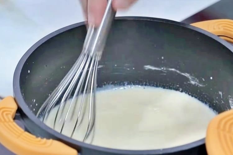 Tarta de manzana con hojaldre y crema paso 1