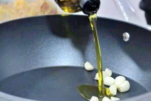 pollo al ajillo paso 2