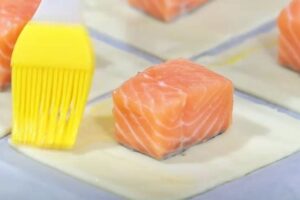 pastel de hojaldre y salmón paso 3