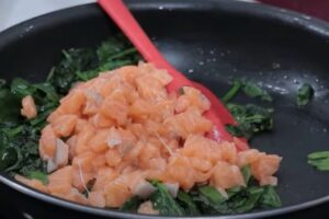 canelones de salmón y espinacas paso 2