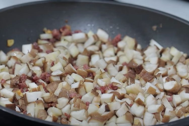 croquetas de setas al ajillo y jamón paso 1