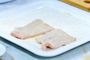 escalopines con salsa de cabrales paso 1