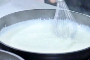 escalopines con salsa de cabrales paso 2