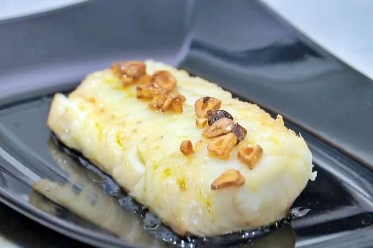 Bacalao con refrito de ajo principal