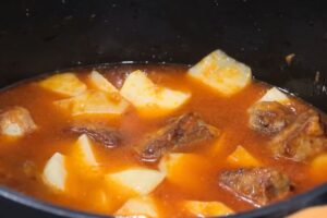 estofado de cerdo con patatas paso 3