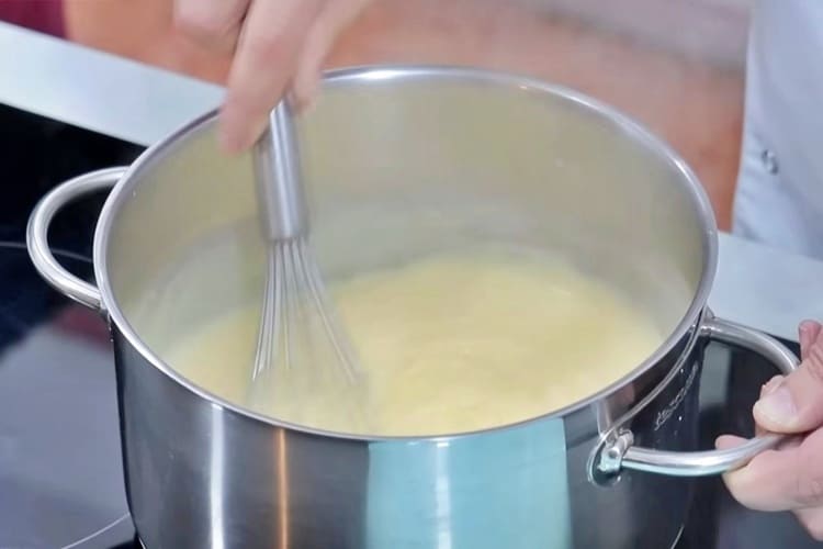 Milhojas de hojaldre con frutas para Navidad 2