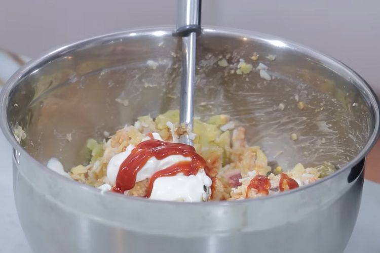 ensaladilla de pulpo y gambas paso 3