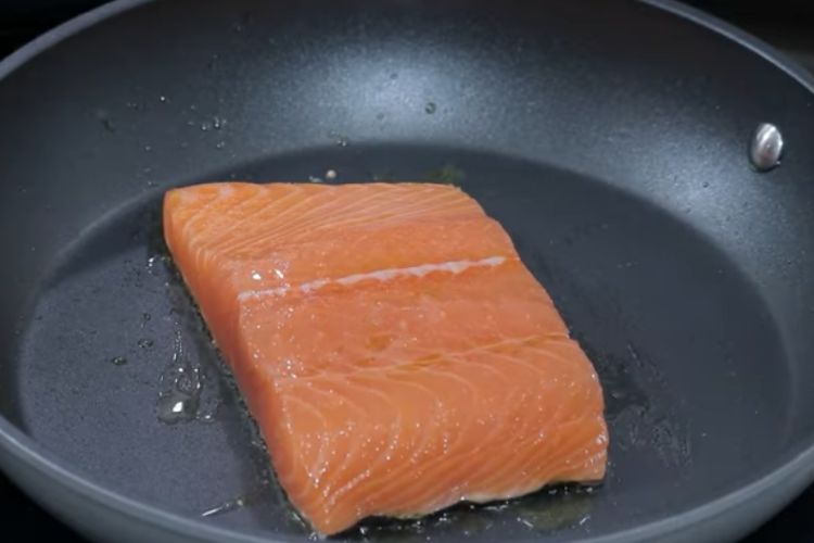 salmón con salsa de naranja paso 3